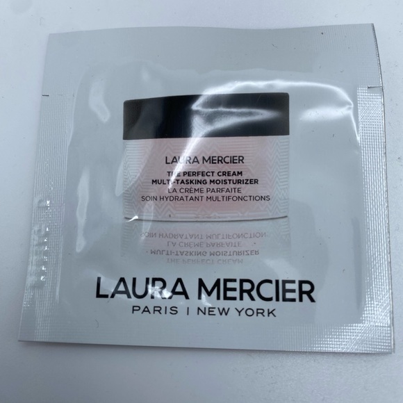 Laura Mercier The Perfect Multi-tasking Moisturizer box of 50 sample packets. - Picture 2 of 3
